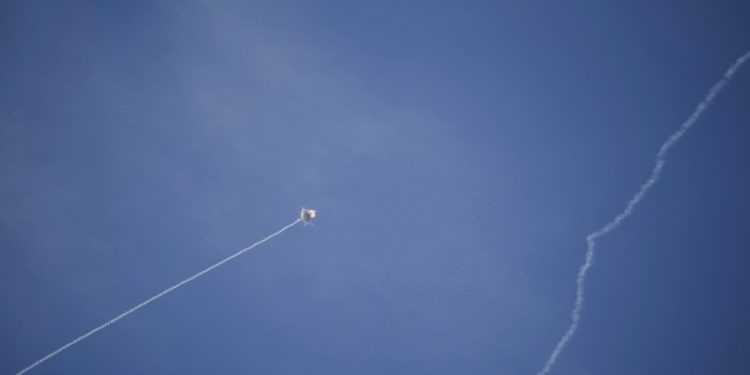 Israel lleva bombardea Beirut, la capital de Líbano