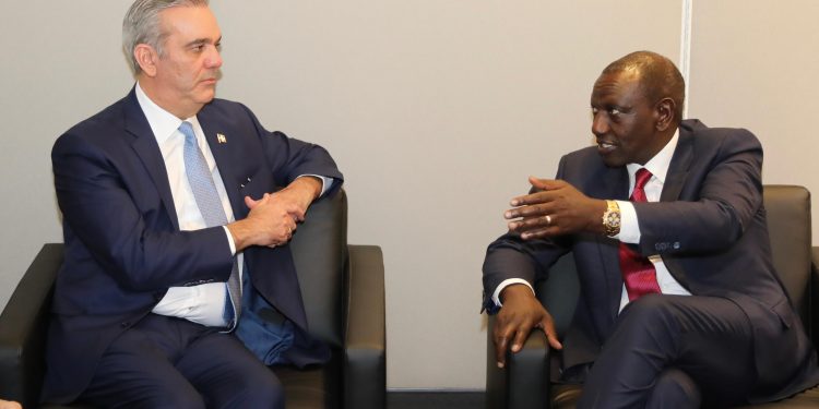 Presidentes de Kenia y RD Sostienen Reunión Bilateral.