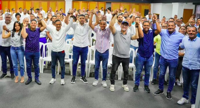 FESD 16 y Juventud del PRM eligen a Pedro Martínez como candidato para las elecciones de la Federación de Estudiantes