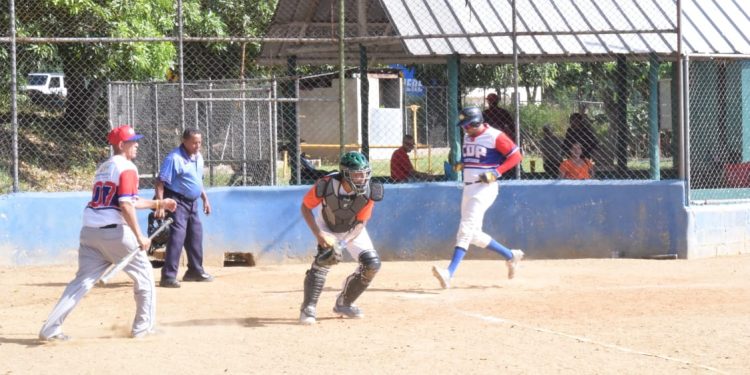 Locutores en la Cima, ACDS y SNTP dividen honores en la Liga de la Comunicación. Santiago, R.D.