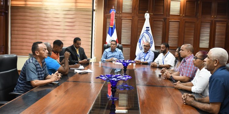 Coraasan atiende demandas de comunitarios Rafey