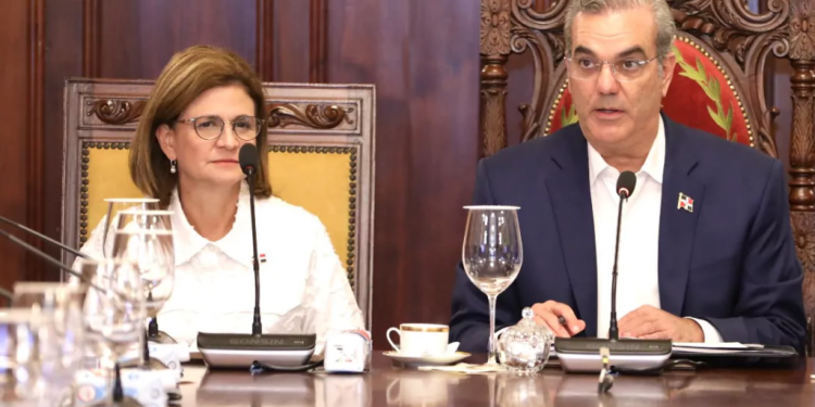 Abinader encabezará un Consejo de Ministros este domingo en SDE