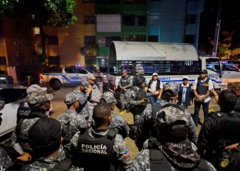 Policía desmantela banda “Los Tímidos” por múltiples robos en Boca Chica