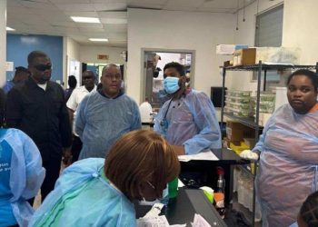 Primer ministro de Haití visita a las víctimas de explosión que causó 26 muertos