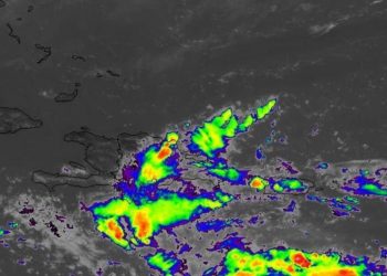 Aumentan a seis las provincias bajo alerta por efectos de activa onda tropical