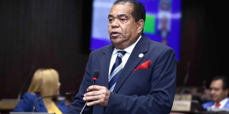 Encuentran sin vida al exdiputado Manuel Díaz en su residencia de Villa Altagracia