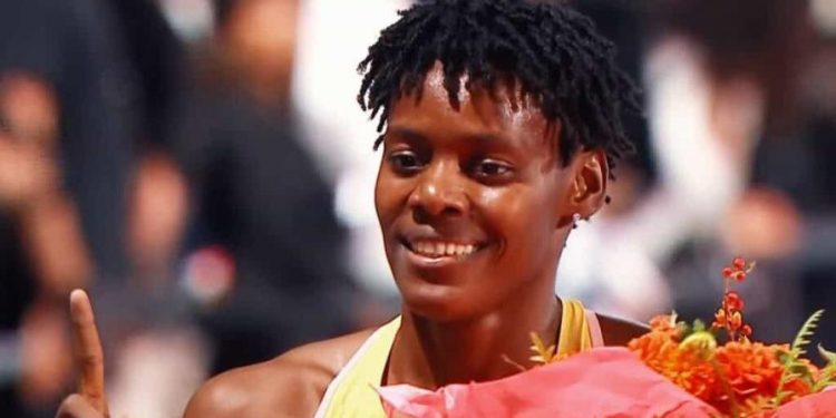 Marileidy Paulino cierra el 2024 con victoria en Athlos y gana un premio de 60 mil dólares