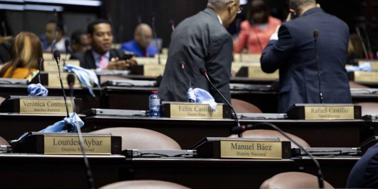 Gobierno y diputados buscarán un punto medio para la eliminación de curules