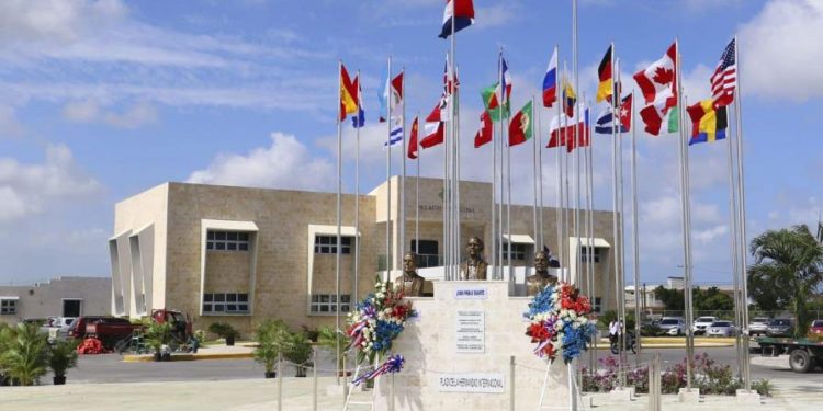 Lo que enfrenta Cholitín y su proyecto para elevar a Verón-Punta Cana a municipio