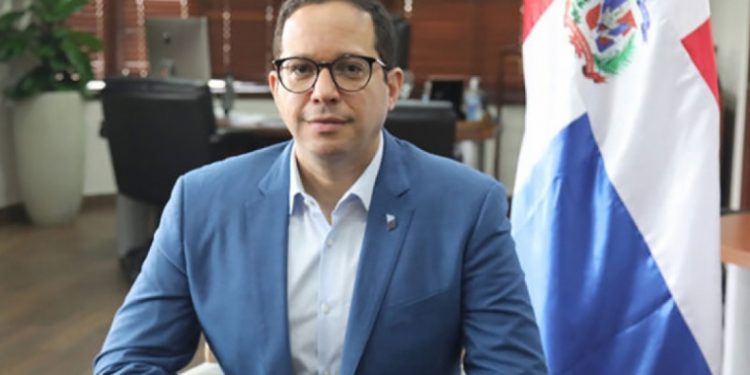 Sigmund Freund revela se inicia proceso de fusiones y eliminaciones instituciones