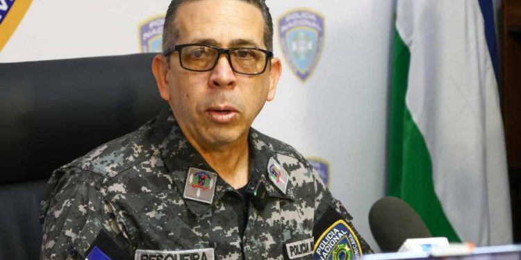La Policía investiga muerte de dos personas bajo su custodia el fin de semana