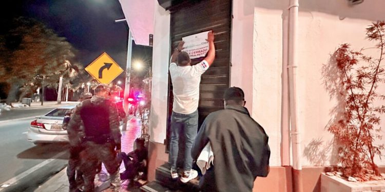 Autoridades cierran ocho centros nocturnos y notifican otros 24 por incumplimiento de normas