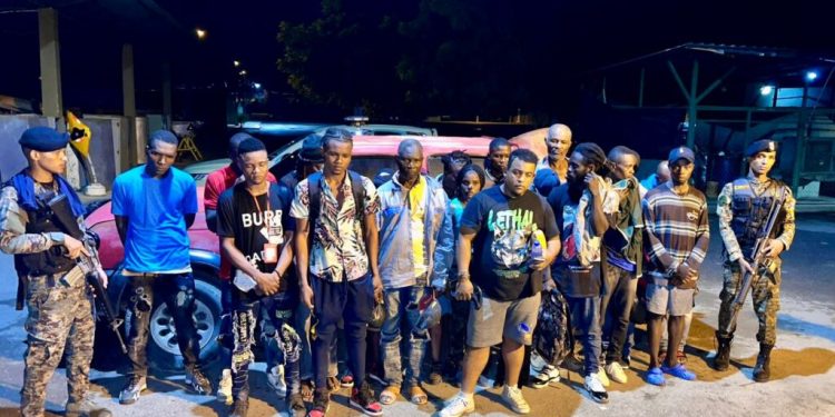 El Ejército informa que ha apresado a más de 340 haitianos indocumentados en las últimas horas