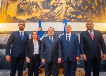 Ministro Paliza juramenta nuevos viceministros en el Minpre