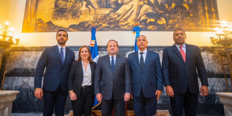 Ministro Paliza juramenta nuevos viceministros en el Minpre