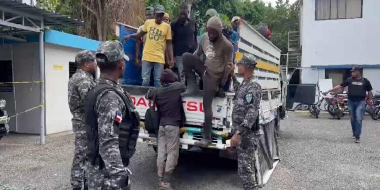 Migración asegura plan de deportación de haitianos cumple normas del derecho internacional