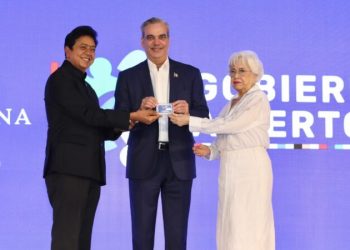 Presidente Abinader reafirma compromiso con un gobierno abierto, transparente y accesible