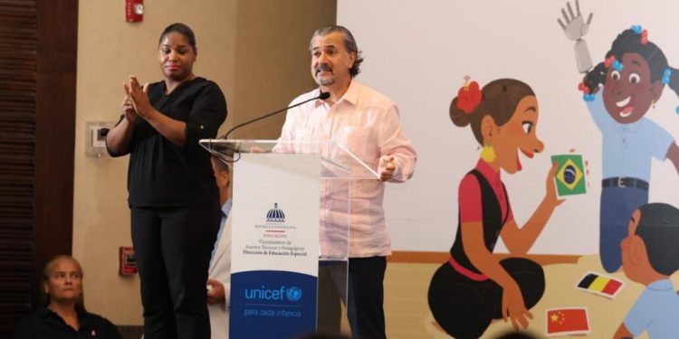 MINERD, INAFOCAM y UNICEF proyectan reconvertir 100 escuelas para lograr educación inclusiva