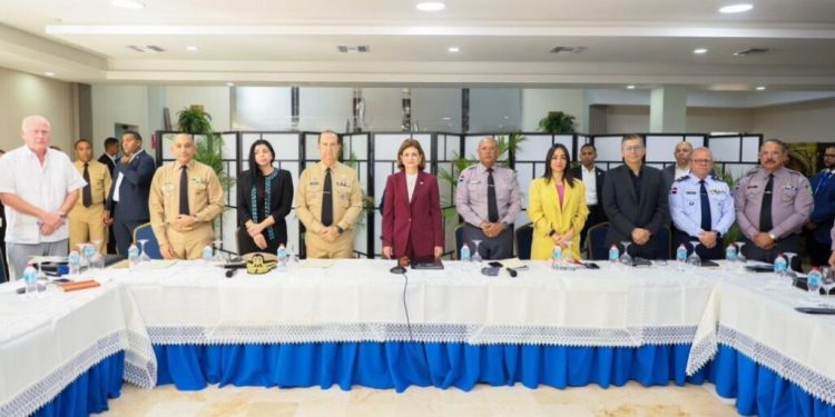 Vicepresidenta Peña da seguimiento junto a autoridades al Plan de Seguridad Ciudadana