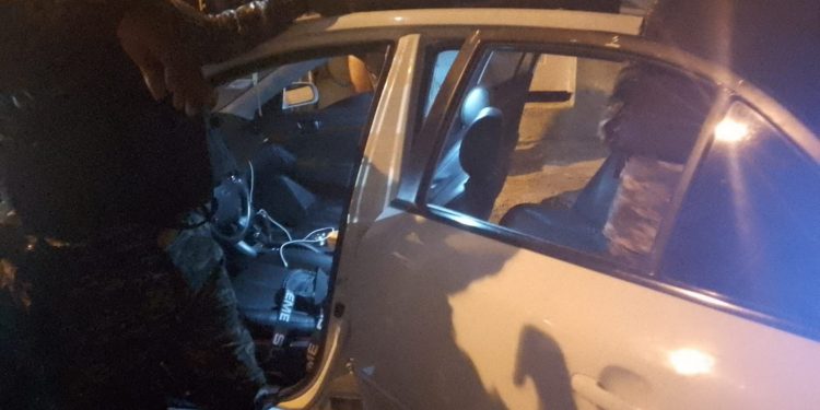 PN apresa tres hombres y una mujer en Cienfuegos