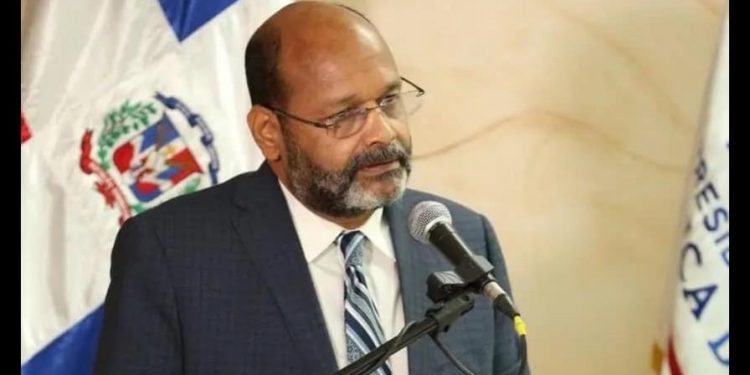 Viceministro afirma sectores están presionando para que se otorgue nacionalidad de manera irregular