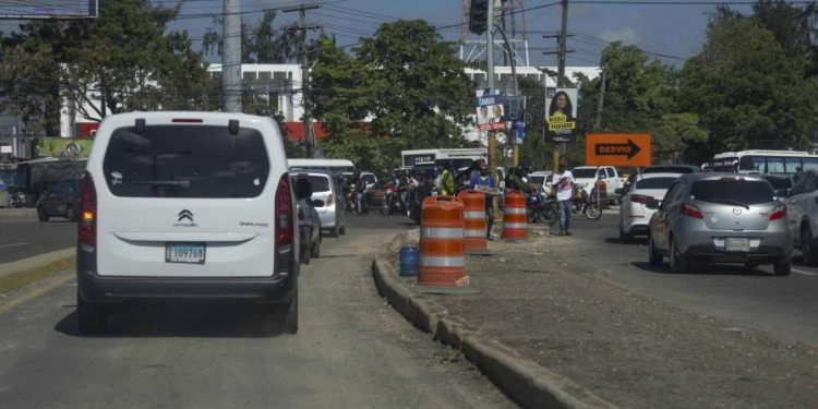 Restringirán el tráfico en el tramo de Pintura este jueves por avance de obras