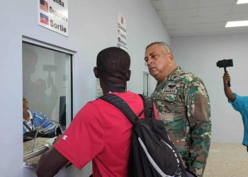 Director de Migración reconoce que hay un negocio detrás de la entrada ilegal de haitianos
