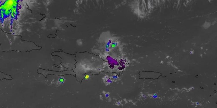 Mantienen el Distrito Nacional y 10 provincias en alerta por lluvias