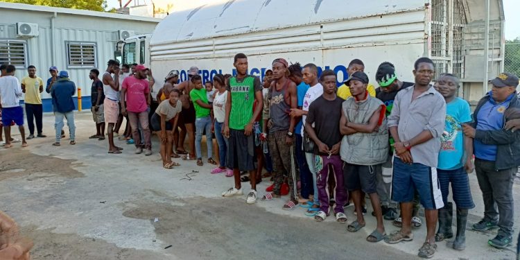 Dominicana ha detenido más de 18 mil haitianos en 15 días