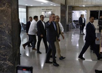 Luis Abinader se reúne con el Consejo de Defensa y Seguridad Nacional para abordar tema migratorio