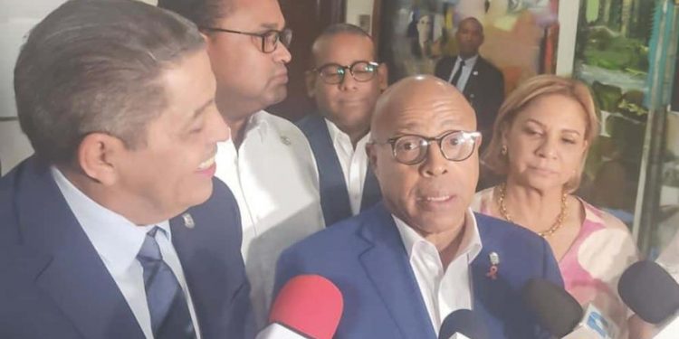 Alfredo Pacheco: Escucharemos todos los sectores, pero en orden