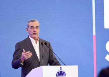 Abinader asegura que no presentará una nueva reforma fiscal