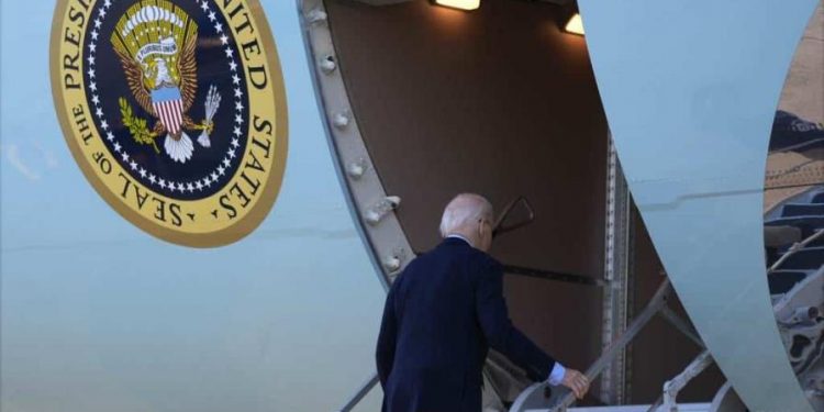 Biden visita Florida para evaluar los daños causados por el huracán Milton