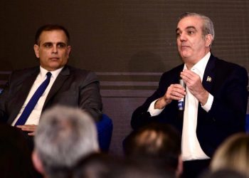 Abinader y Jochi Vicente defienden la reforma fiscal