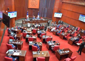 Reforma a la Constitución va el lunes con oposición sublevada