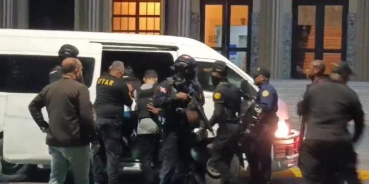 Trasladan a la cárcel de Najayo a Jochi Gómez, Hugo Beras y Pedro Padovani por caso Intrant