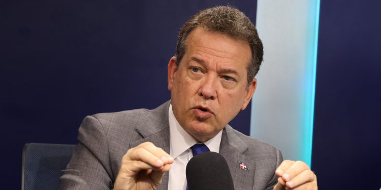 Ito Bisonó considera el retiro de reforma como signo de madurez democrática