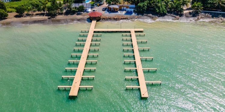 Autoridad Portuaria Dominicana aclara condiciones del muelle de Miches tras fuertes oleajes