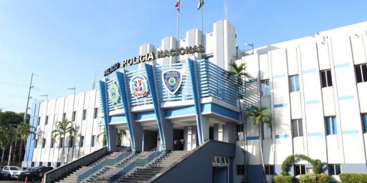 Once policías arrestados por presunto robo y comercialización de cápsulas de la institución
