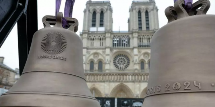 Por primera vez desde el incendio en 2019, las campanas de Notre Dame resuenan en París