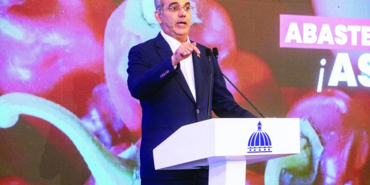 Abinader garantiza fiestas y alimentos básicos en esta Navidad