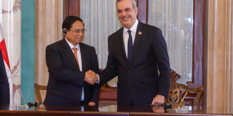 Viet Nam y República Dominicana firman acuerdos cooperación