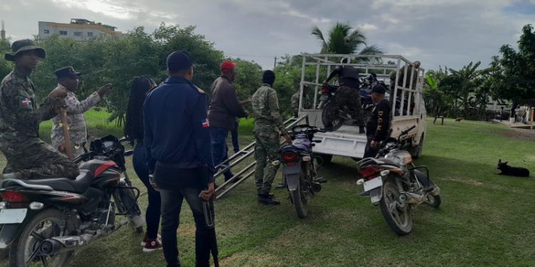 Migración detiene a 255 haitianos ilegales