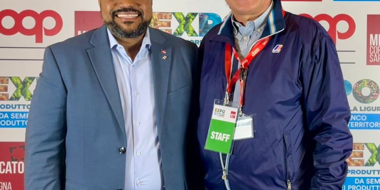 El cónsul dominicano en Génova Nelson Carela fue invitado de honor en la feria Expo- productos en Liguria
