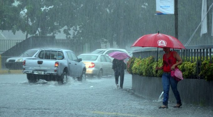 Sistema frontal y vaguada producirán lluvias este viernes