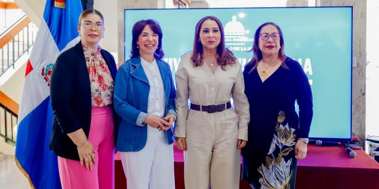 Alcaldía de Santiago y el Ministerio de la Mujer ponen en marcha la jornada “Vivir sin Violencia es Posible