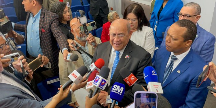 INTRANT e INFOTEP capacitarán a choferes y motoristas en manejo responsable