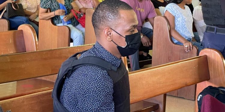 Abogado apelará condena de 15 años a cabo por muerte de niño en carnaval de Santiago