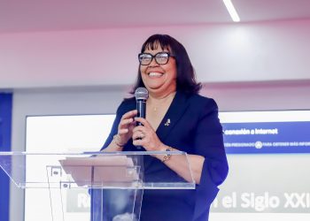 Comisión de Género del Concejo de Regidores del Ayuntamiento Santiago realiza conferencia sobre el rol de la mujer en el siglo XXI