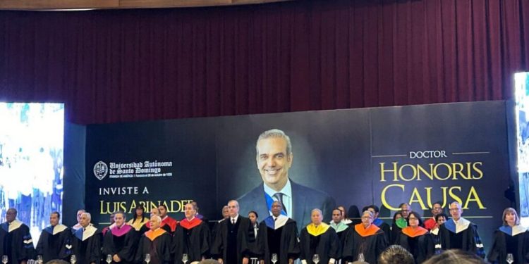 UASD otorga Doctorado Honoris Causa al presidente Luis Abinader